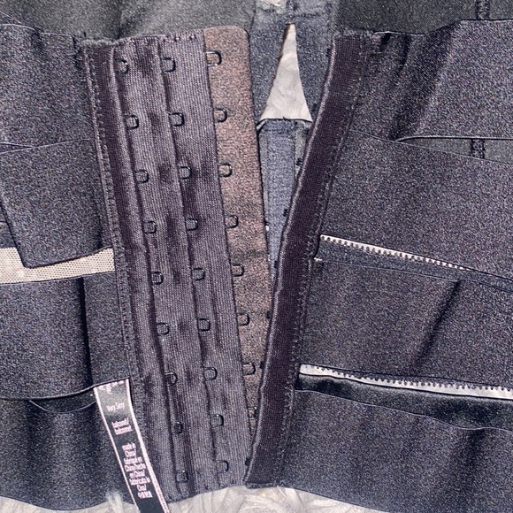 Victoria's Secret Halter Bra - Picture 6 of 6